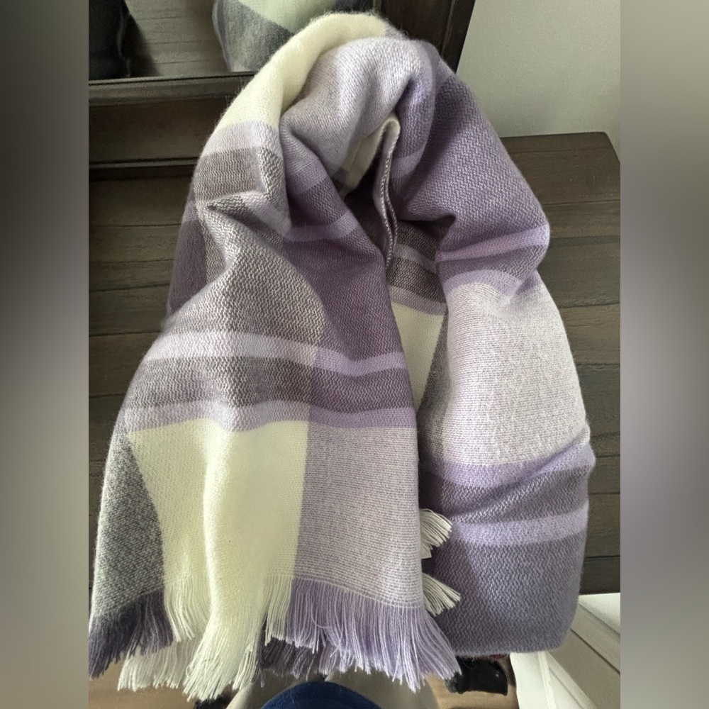LOFT scarf